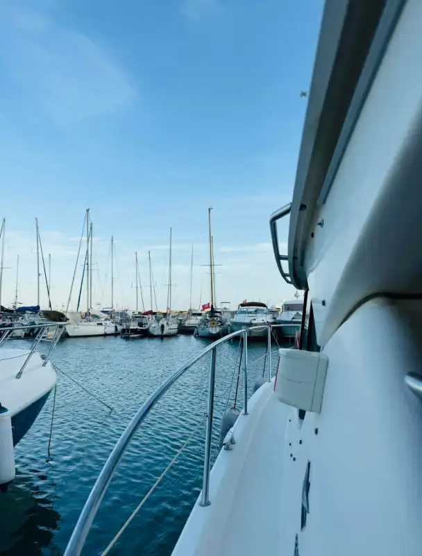 Photo 1 de Location de Bateau - Demie Journée 4h