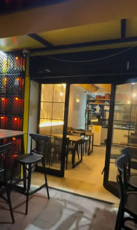 Photo 1 de Ah... Table ! Lac 1