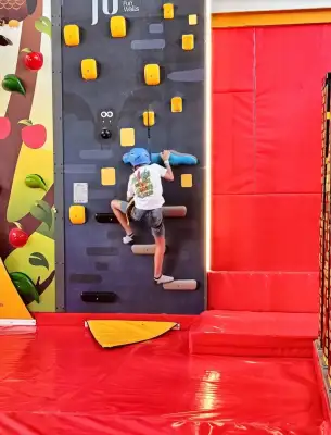 Atlas World - Parc Rouge