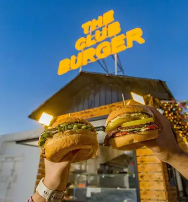 The Club Burger